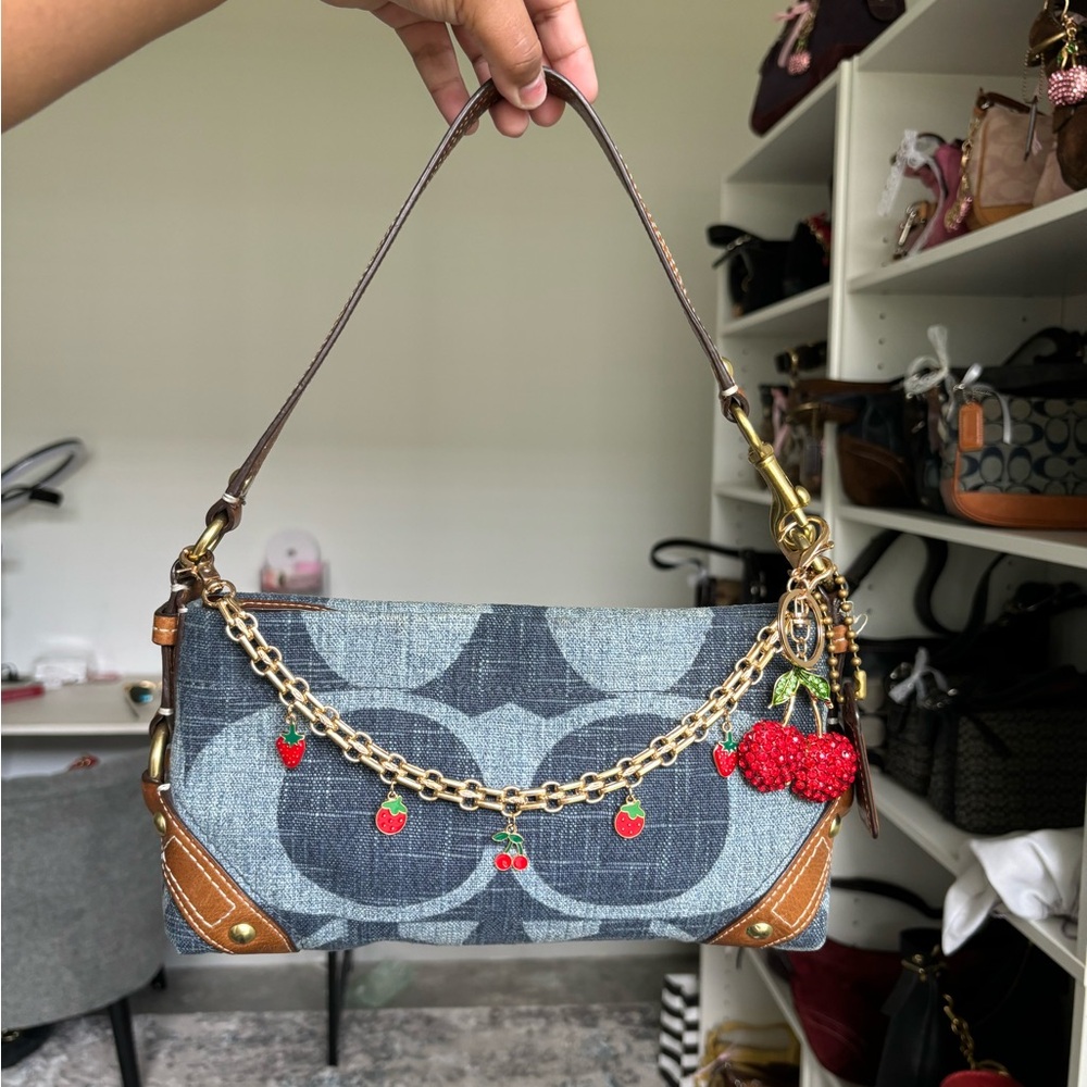 Vintage Coach Carly Denim Shoulder Bag 🍒